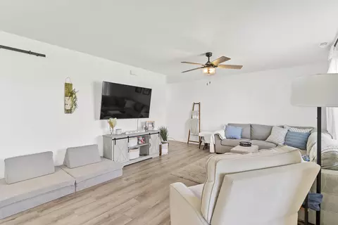 1121 E Plum Creek Rd, Nixa, MO 65714 photo 8