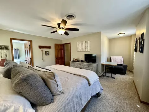 Bedroom - 1729 N Pine St, Marshfield, MO 65706 photo 2 of 5