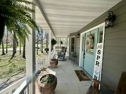 Exterior - 1729 N Pine St, Marshfield, MO 65706 photo 4 of 15