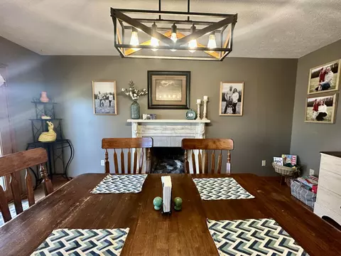 Dining - 1729 N Pine St, Marshfield, MO 65706 photo 3 of 3
