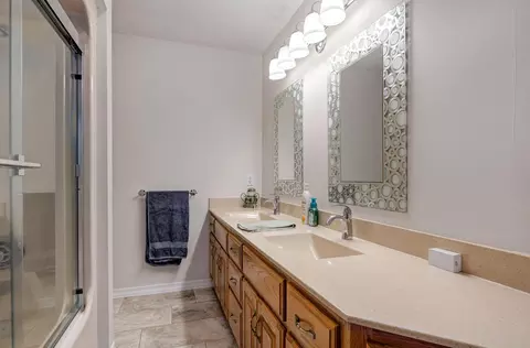 Bath - 4976 S Eldon Ave, Springfield, MO 65810 photo 5 of 8