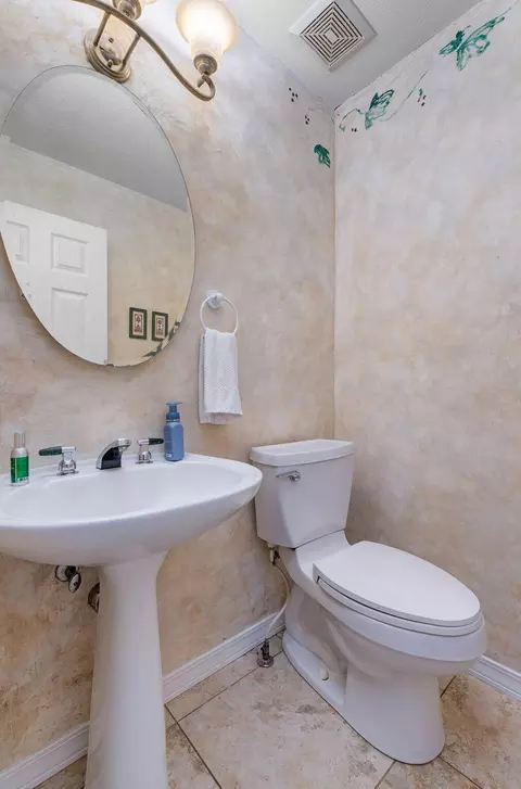 Bath - 4976 S Eldon Ave, Springfield, MO 65810 photo 6 of 8