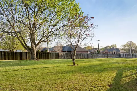 Exterior - 4976 S Eldon Ave, Springfield, MO 65810 photo 11 of 11
