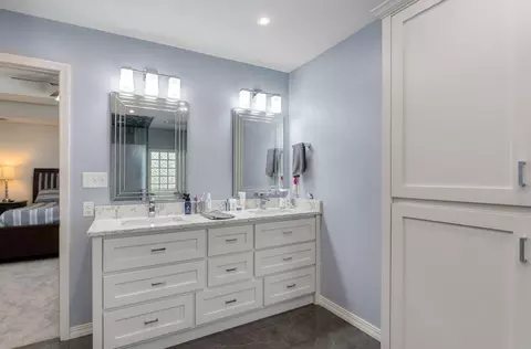 Bath - 4976 S Eldon Ave, Springfield, MO 65810 photo 3 of 8