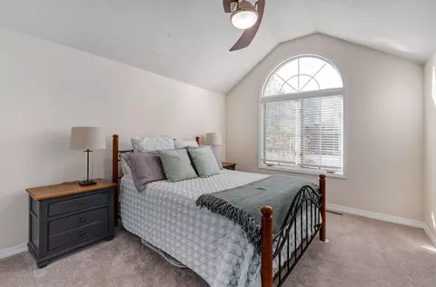 Bedroom - 4976 S Eldon Ave, Springfield, MO 65810 photo 3 of 7