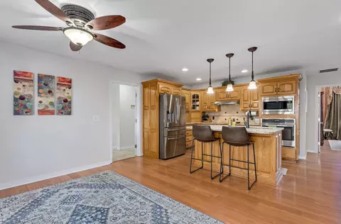 Kitchen - 4976 S Eldon Ave, Springfield, MO 65810 photo 2 of 6