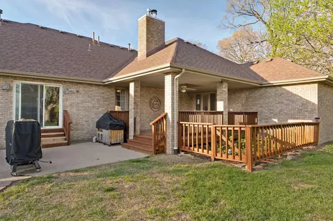 Exterior - 4976 S Eldon Ave, Springfield, MO 65810 photo 6 of 11