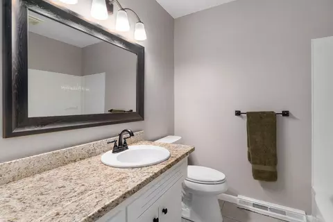 Bath - 1919 E Cambridge St, Springfield, MO 65804 photo 2 of 3