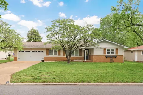 1919 E Cambridge St, Springfield, MO 65804