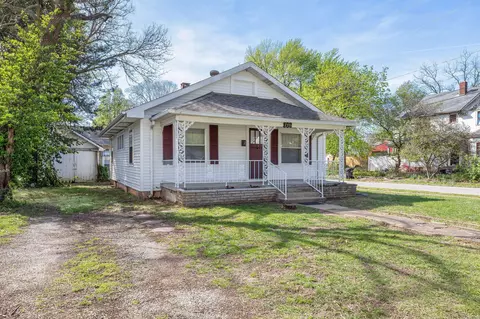735 S Missouri Ave, Springfield, MO 65806 photo 9