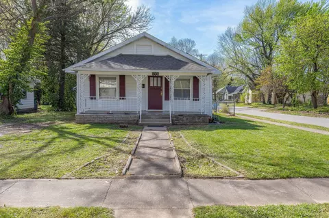 735 S Missouri Ave, Springfield, MO 65806 photo 17