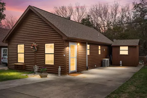 129 Bears Paw Way, Hollister, MO 65672