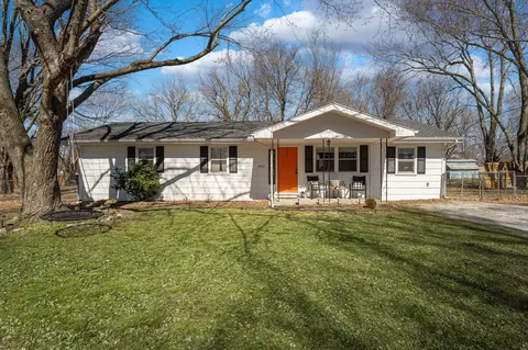 421 Cedar St, Sparta, MO 65753