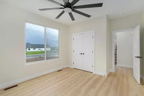 Bedroom - 5154 N Seacrest Dr, Ozark, MO 65721 photo 4 of 8