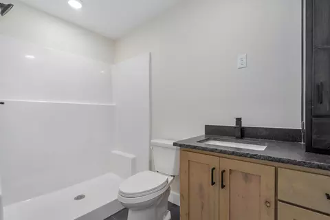 Bath - 5154 N Seacrest Dr, Ozark, MO 65721 photo 11 of 11
