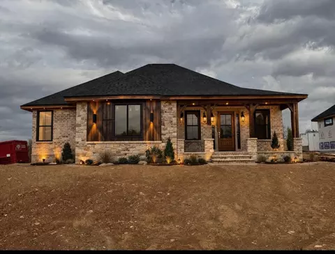 1797 E Skyline Ave, Ozark, MO 65721