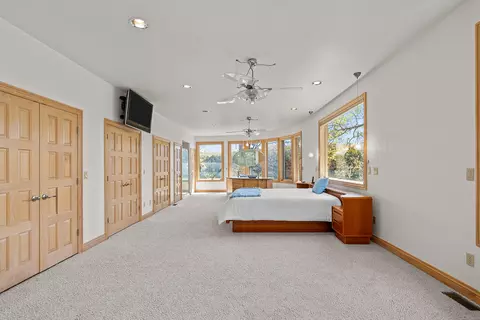 Bedroom - 24304 Mustang Ln, Shell Knob, MO 65747 photo 2 of 14