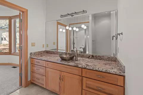 Bath - 24304 Mustang Ln, Shell Knob, MO 65747 photo 5 of 10