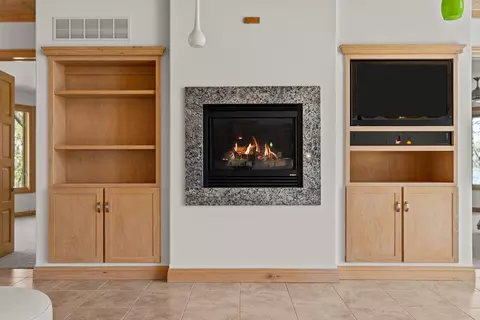 Living - 24304 Mustang Ln, Shell Knob, MO 65747 photo 4 of 5