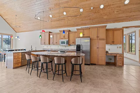 Kitchen - 24304 Mustang Ln, Shell Knob, MO 65747 photo 4 of 8