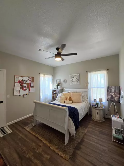 Bedroom - 1814 County Road 364, Thayer, MO 65791 photo 1 of 3