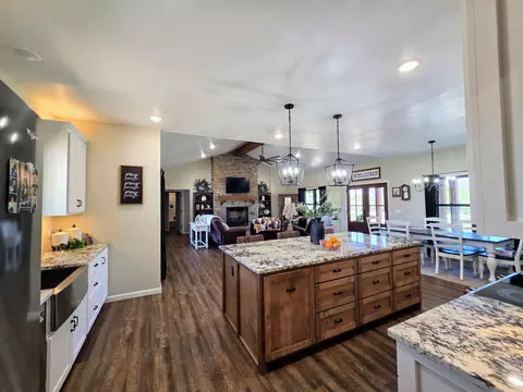 Kitchen - 1814 County Road 364, Thayer, MO 65791 photo 3 of 4