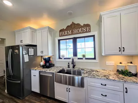 Kitchen - 1814 County Road 364, Thayer, MO 65791 photo 4 of 4
