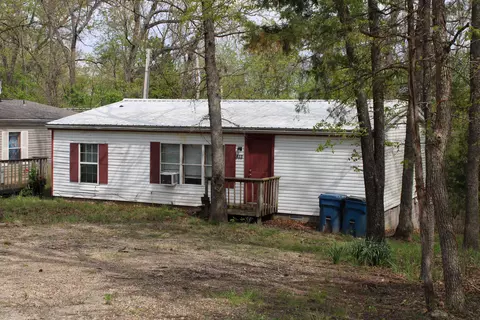 266 W Highland St, Rockaway Beach, MO 65740