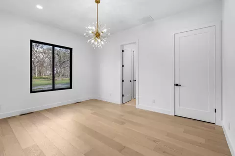 Bedroom - 2543 E Theran Ave, Springfield, MO 65803 photo 9 of 10