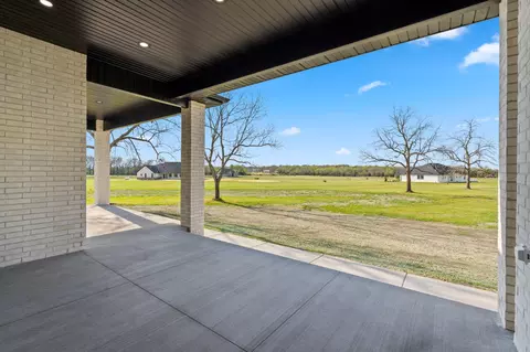 Exterior - 2543 E Theran Ave, Springfield, MO 65803 photo 5 of 17