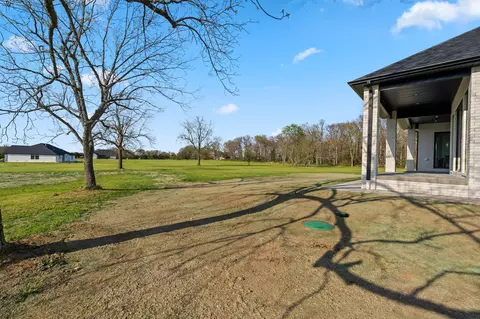 Exterior - 2543 E Theran Ave, Springfield, MO 65803 photo 13 of 17