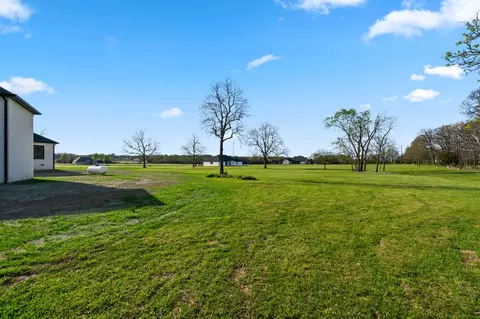Exterior - 2543 E Theran Ave, Springfield, MO 65803 photo 14 of 17