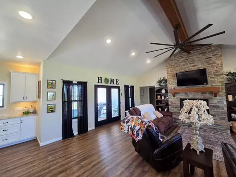 Entry Way - 1814 County Road 364, Thayer, MO 65791 photo 1 of 4