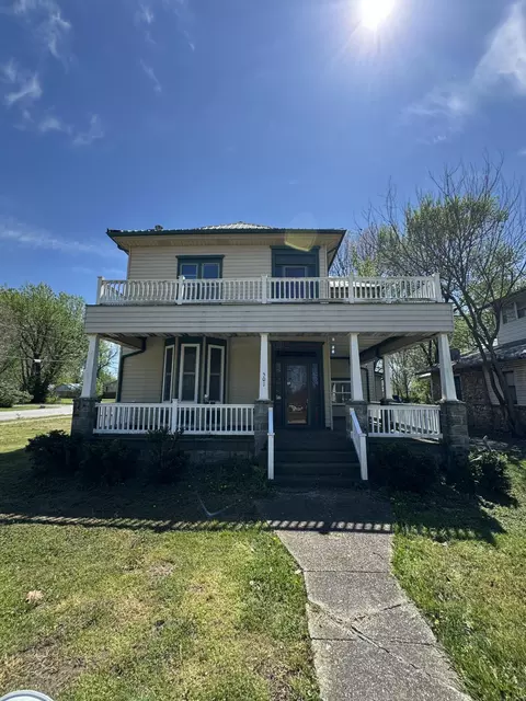 501 Wells St, Greenfield, MO 65661