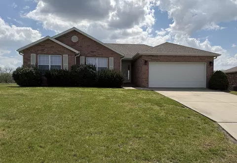 220 Kori Ct, Mount Vernon, MO 65712