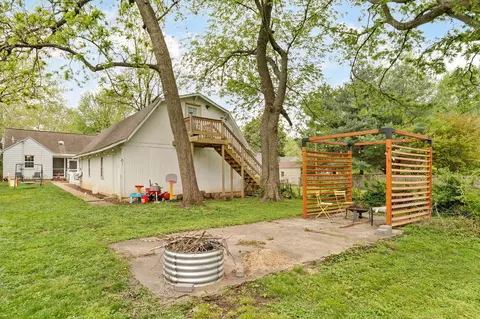 Exterior - 1449 E University St, Springfield, MO 65804 photo 13 of 14