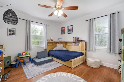 Bedroom - 1449 E University St, Springfield, MO 65804 photo 4 of 6