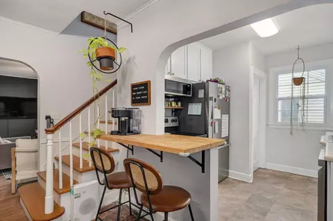 Kitchen - 1449 E University St, Springfield, MO 65804 photo 1 of 2