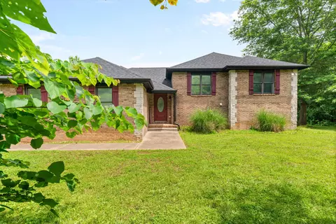 457 E War Horse Ln, Willard, MO 65781