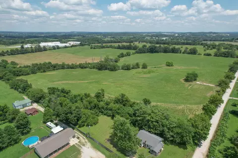 000 Sunshine St, Mountain Grove, MO 65711