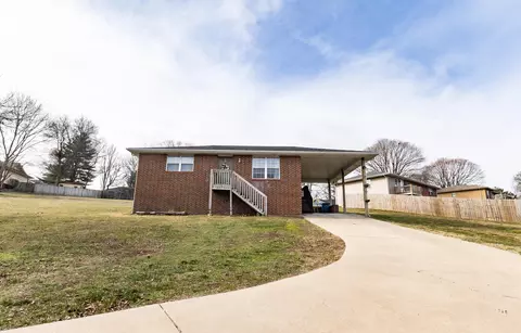 1505 S 12th Ave, Ozark, MO 65721