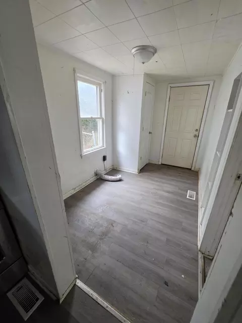 Entry Way - 1813 W Lincoln St, Springfield, MO 65806 photo 1 of 1