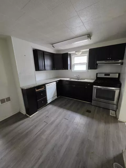 Kitchen - 1813 W Lincoln St, Springfield, MO 65806 photo 1 of 1