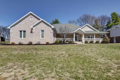 811 W Jackson Ave, Nixa, MO 65714