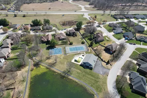 811 W Jackson Ave, Nixa, MO 65714 photo 3