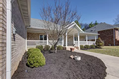 811 W Jackson Ave, Nixa, MO 65714 photo 5