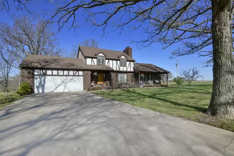 Exterior - 3109 Brinkley Rd, Marshfield, MO 65706 photo 2 of 17