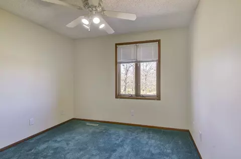 Bedroom - 3109 Brinkley Rd, Marshfield, MO 65706 photo 8 of 9