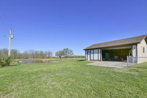 Exterior - 3109 Brinkley Rd, Marshfield, MO 65706 photo 5 of 17