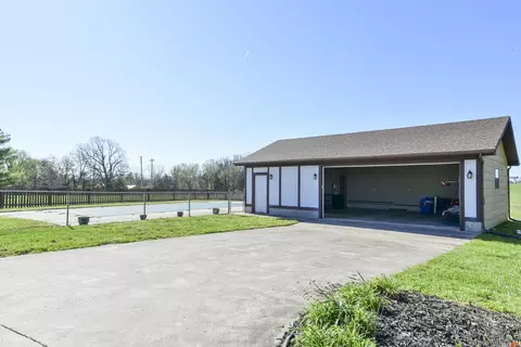 Exterior - 3109 Brinkley Rd, Marshfield, MO 65706 photo 7 of 17